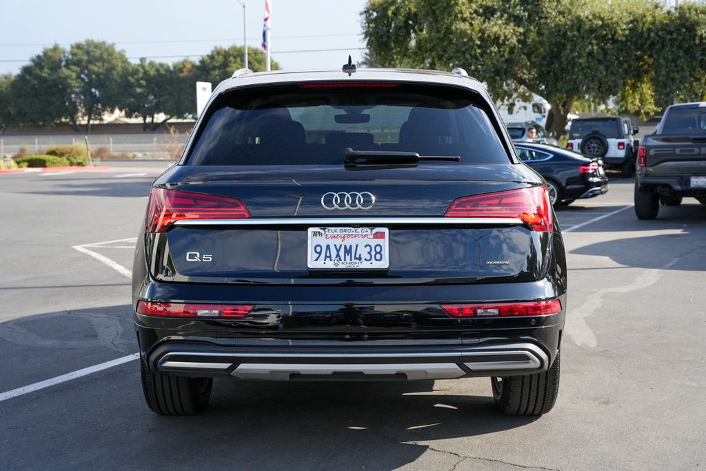 2022 Audi Q5 40 Premium Plus photo 8