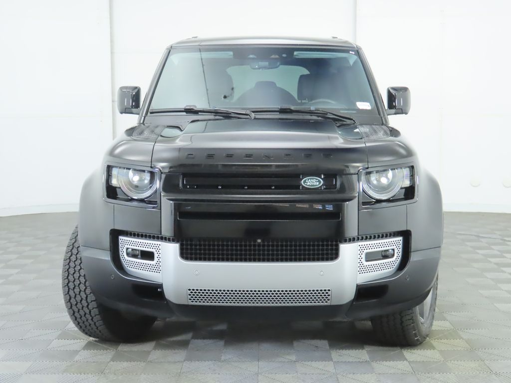 2025 Land Rover Defender 110 S photo 2