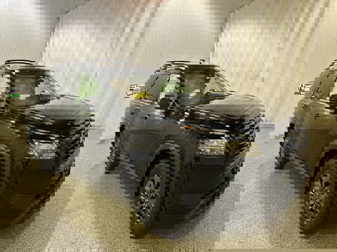 2025 Nissan Pathfinder SV photo 3