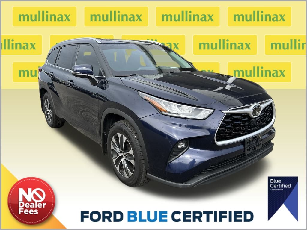 2020 Toyota Highlander XLE's photo