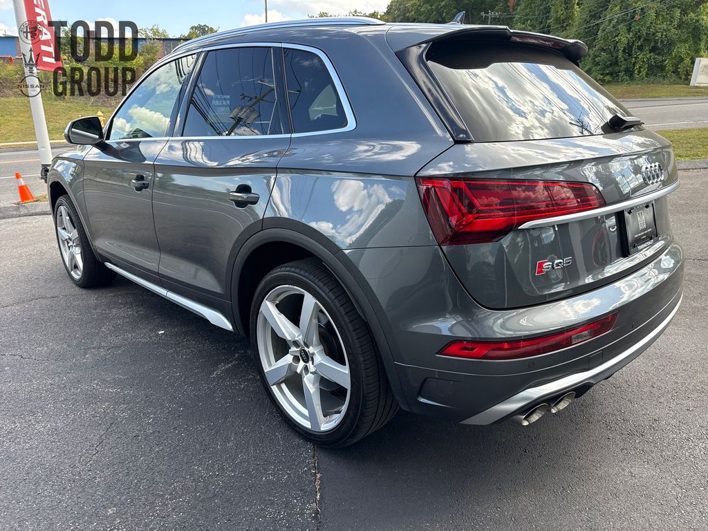 2022 Audi SQ5 Premium photo 2