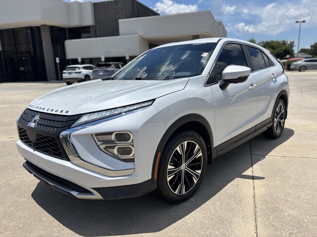 2022 Mitsubishi Eclipse Cross SEL photo 3
