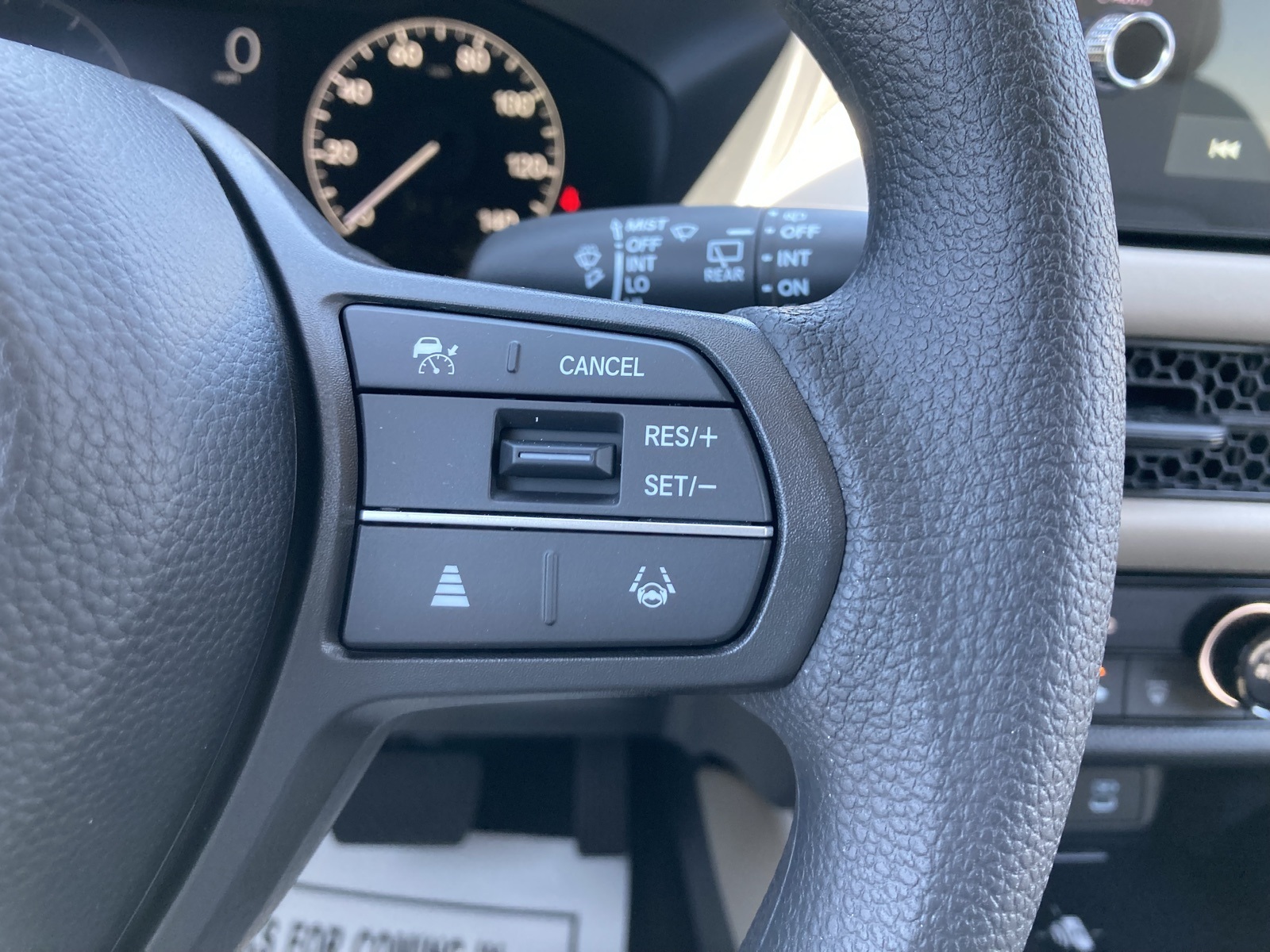 2026 Honda HR-V LX photo 18
