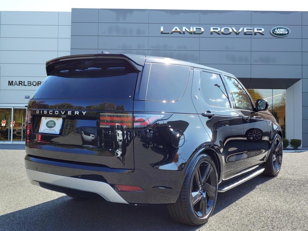 2025 Land Rover Discovery Metropolitan Edition photo 2