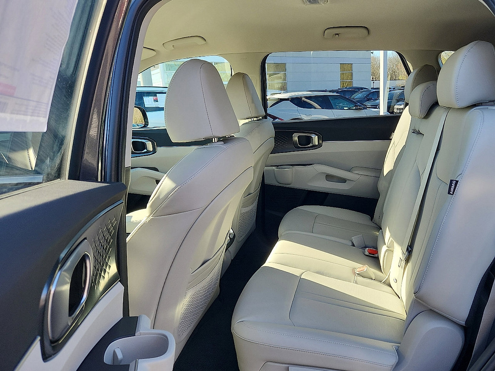 2025 Kia Sorento S photo 2