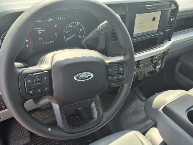 2026 Ford F-350 photo 4