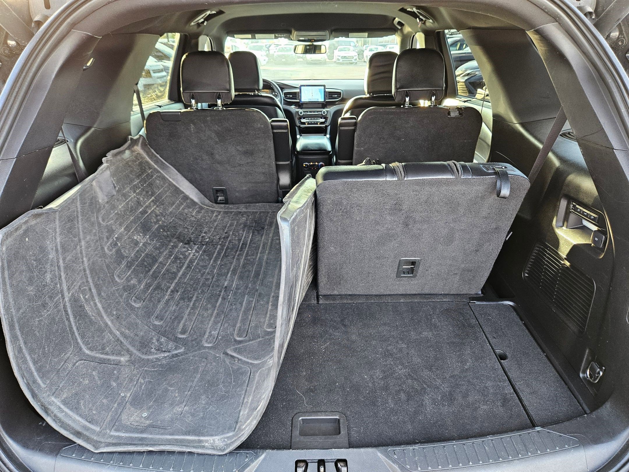 2020 Ford Explorer Limited photo 27
