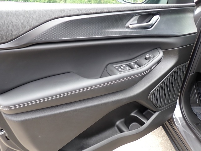 2025 Jeep Grand Cherokee Laredo X photo 16