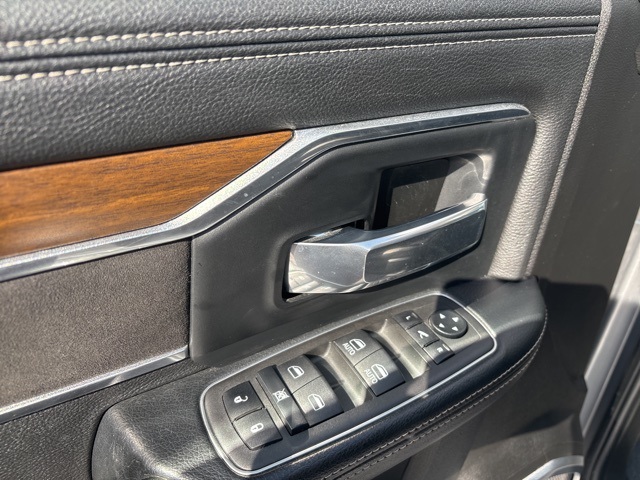 2022 Ram 2500 Laramie photo 17