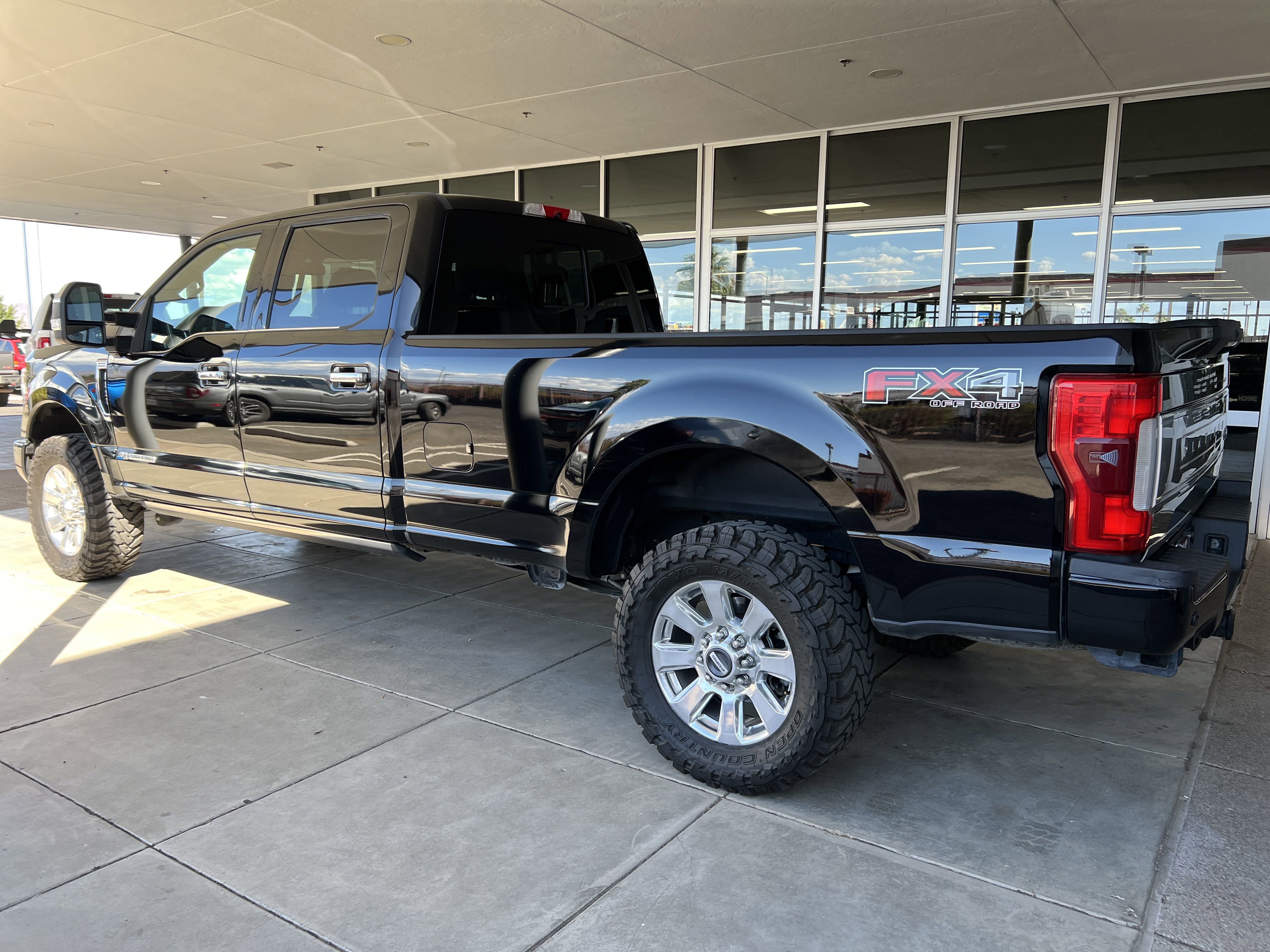 2017 Ford F-250 Platinum photo 4