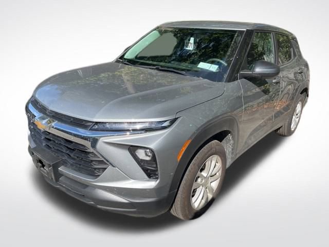 2025 Chevrolet Trailblazer LS photo 4