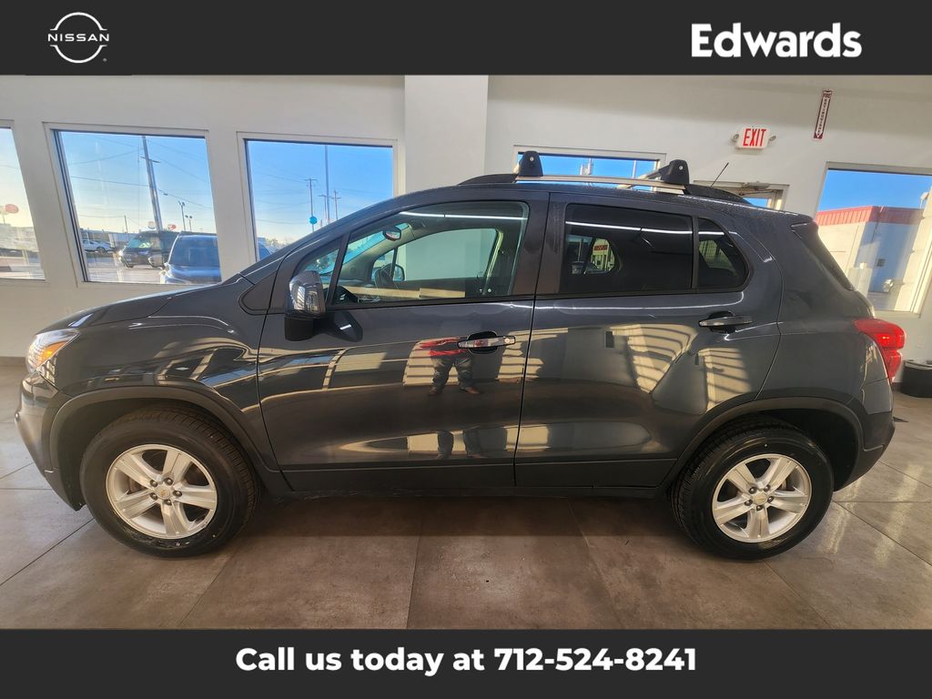 2021 Chevrolet Trax LT photo 4
