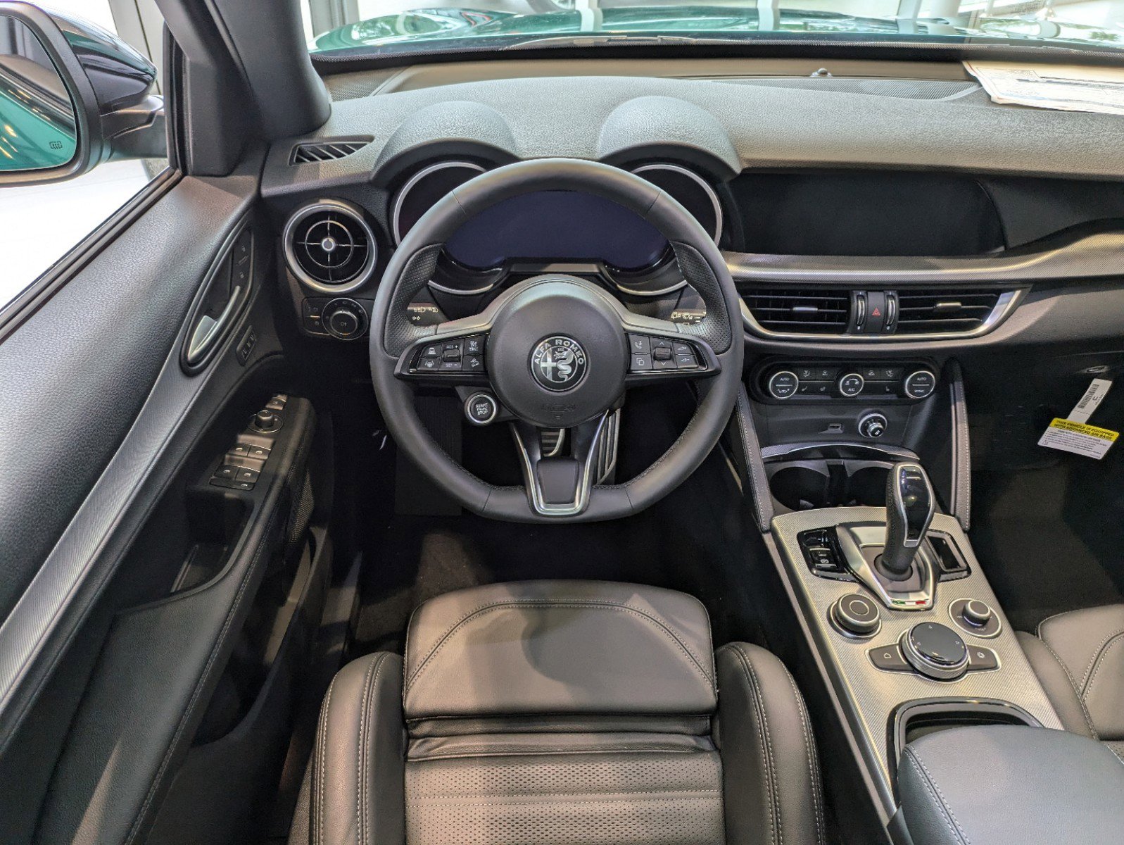 2025 Alfa Romeo Stelvio Sprint Base photo 14