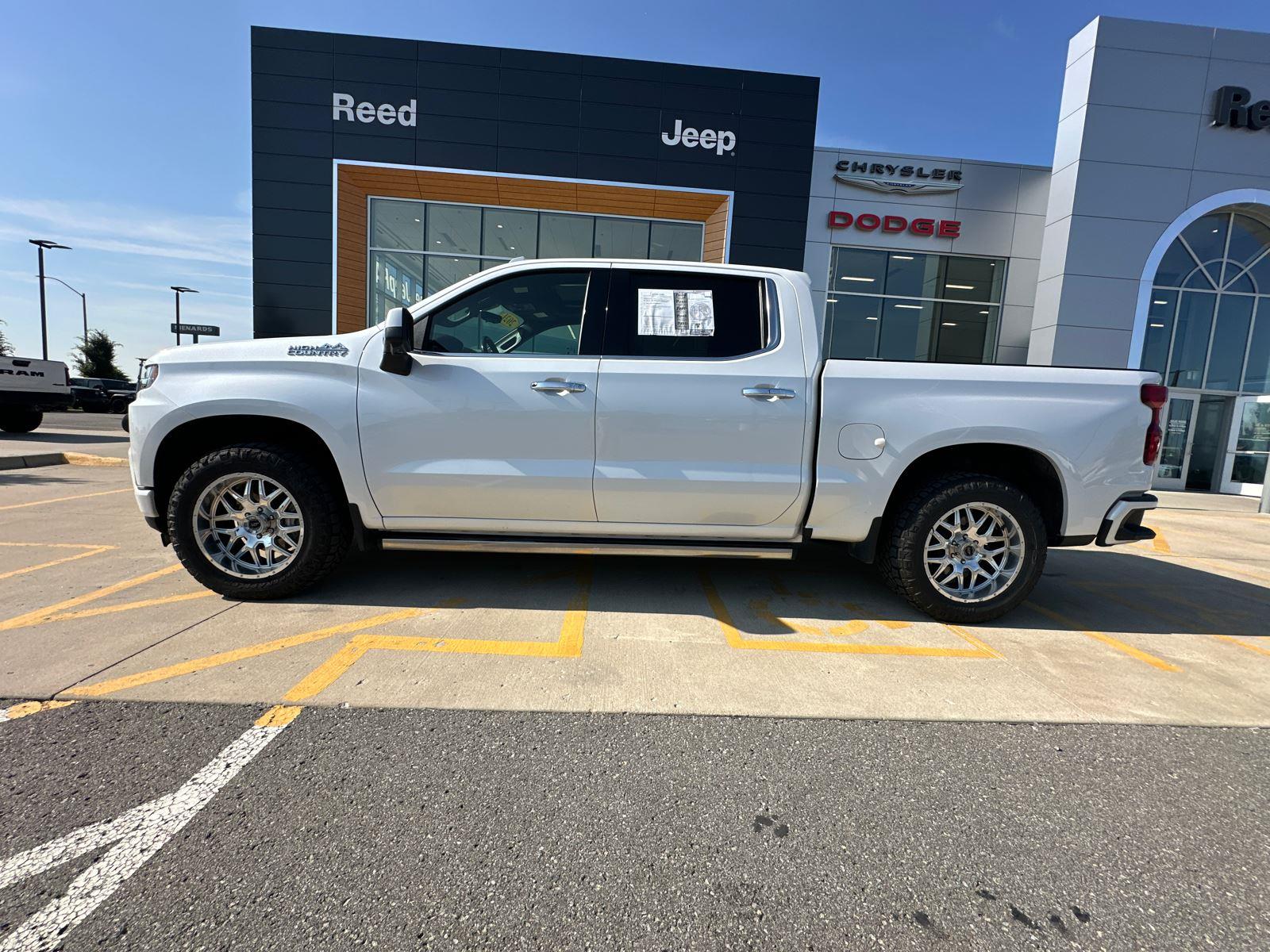 Used 2021 Chevrolet Silverado 1500 High Country with VIN 1GCUYHET0MZ280077 for sale in Kansas City