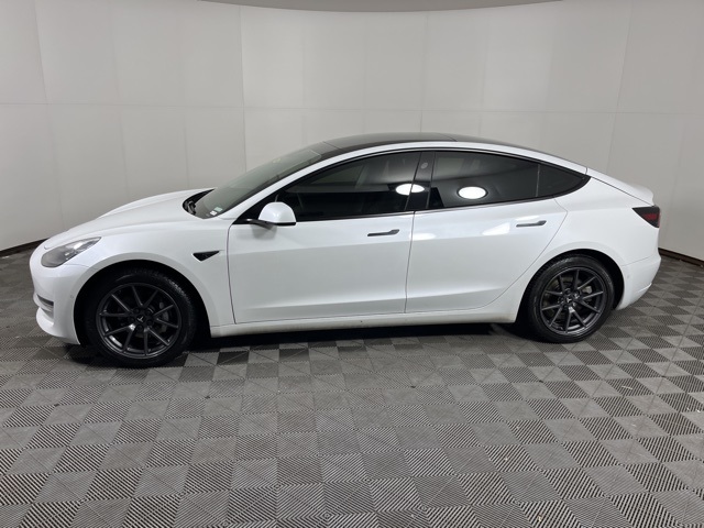 2021 Tesla Model 3 Standard Range Plus photo 4