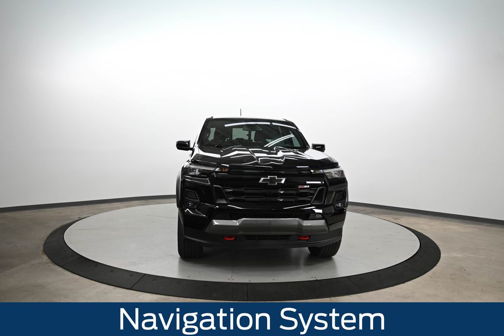 2023 Chevrolet Colorado Z71 photo 3