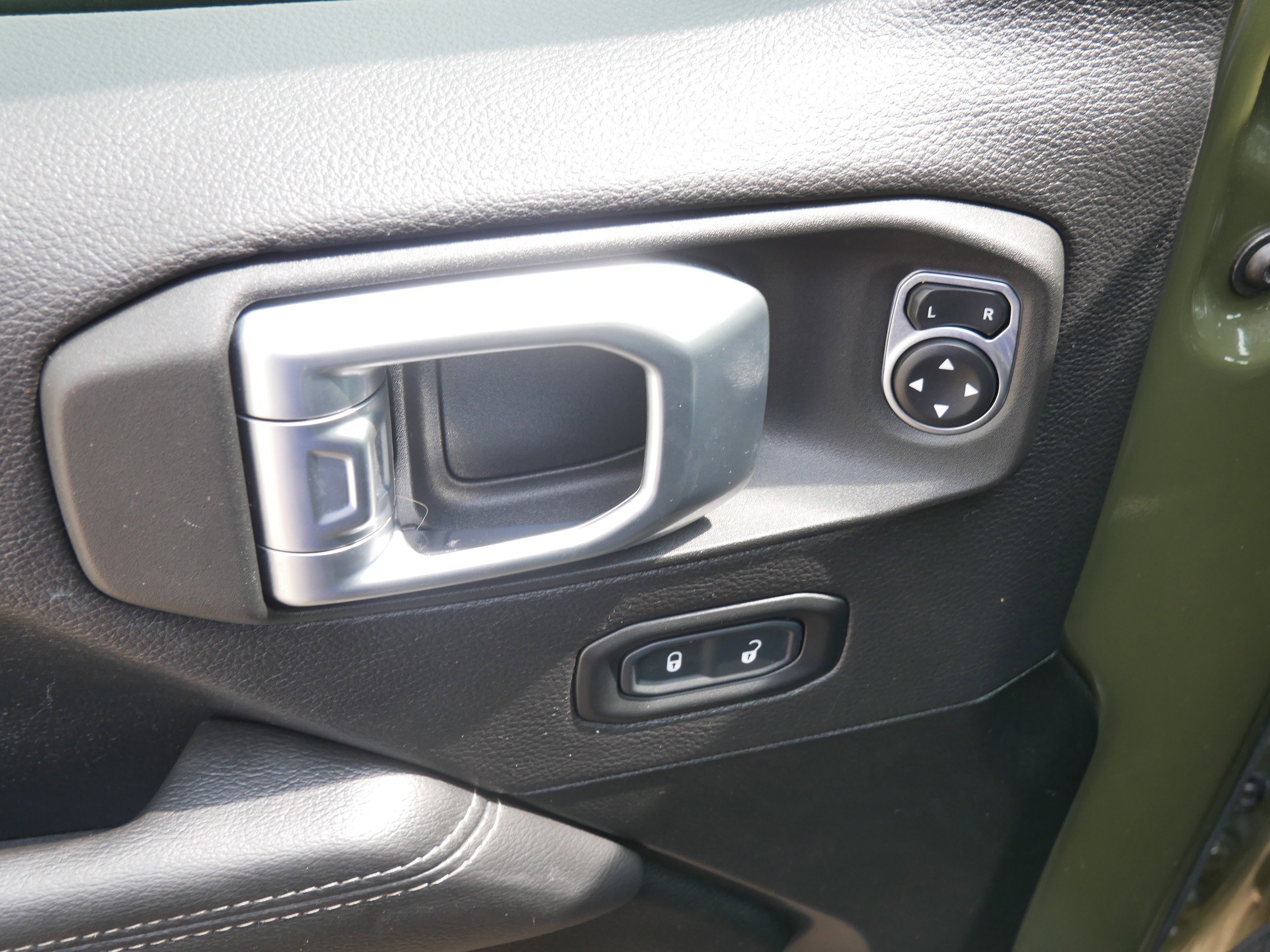 2022 Jeep Wrangler 4xe Unlimited Sahara photo 18