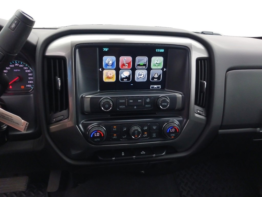 2018 Chevrolet Silverado 1500 LT photo 18