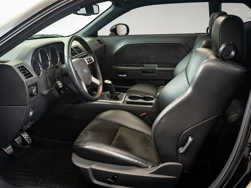 2009 Dodge Challenger SRT8 photo 17