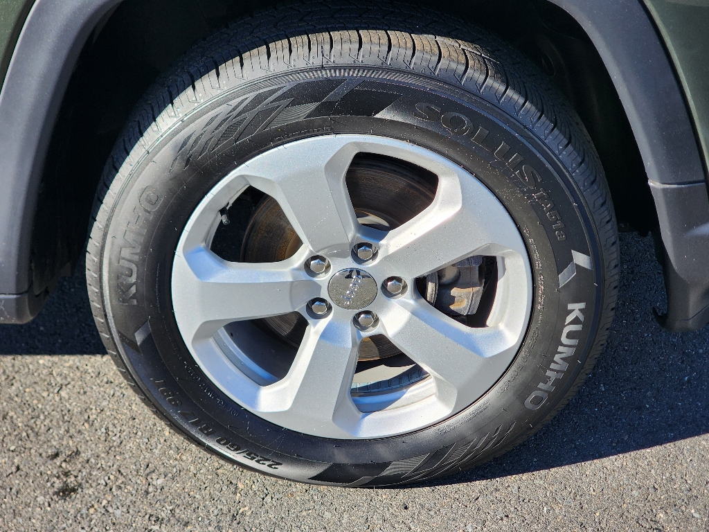 2020 Jeep Compass Latitude photo 3