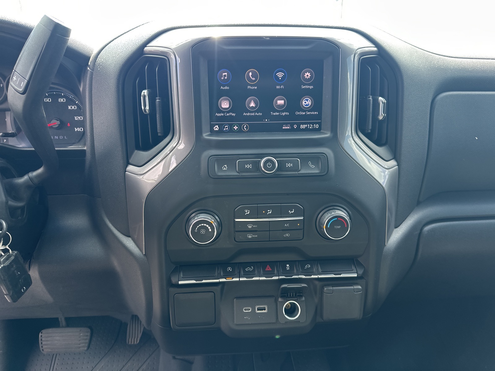 2021 Chevrolet Silverado 1500 Custom photo 3