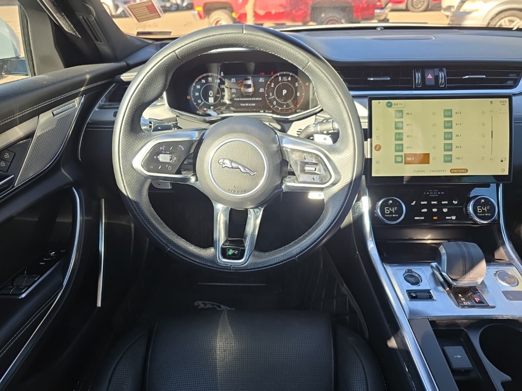 2021 Jaguar XF R-Dynamic SE photo 13
