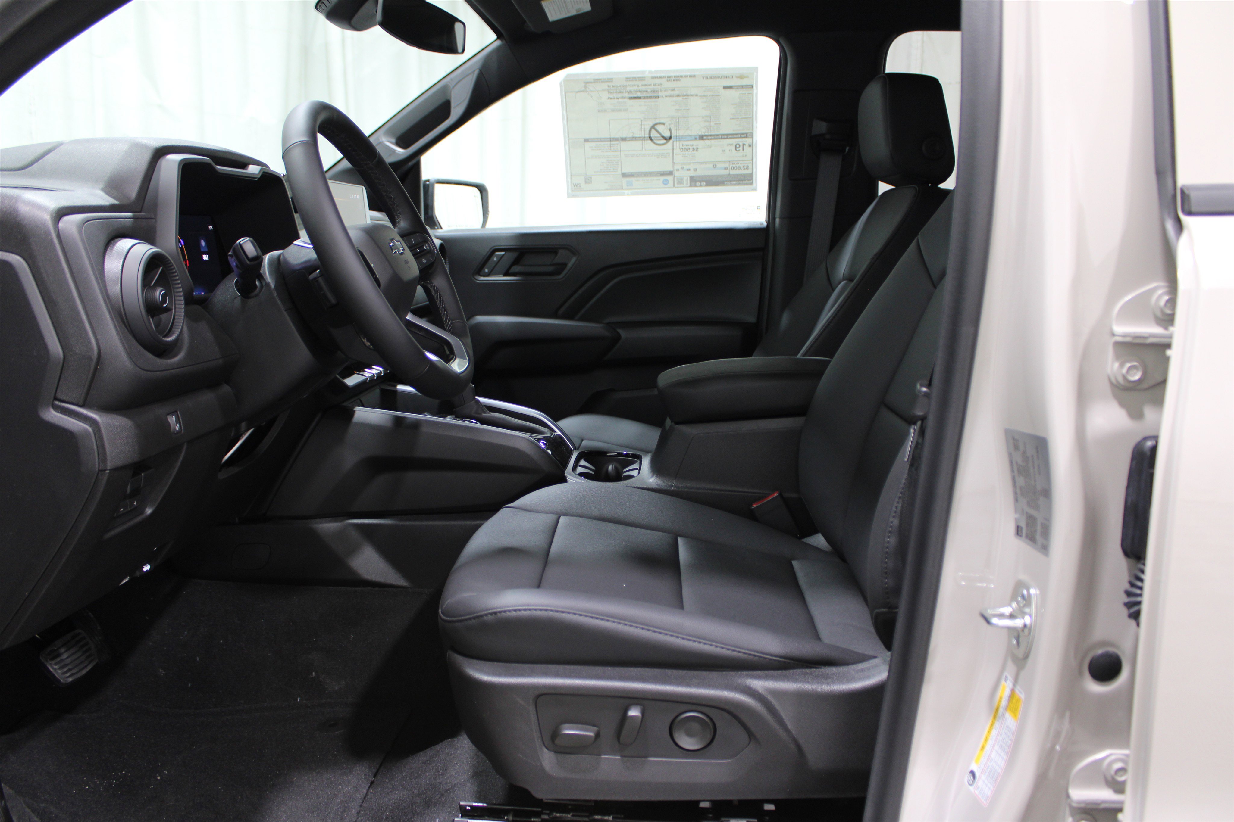 2026 Chevrolet Colorado Trail Boss photo 3