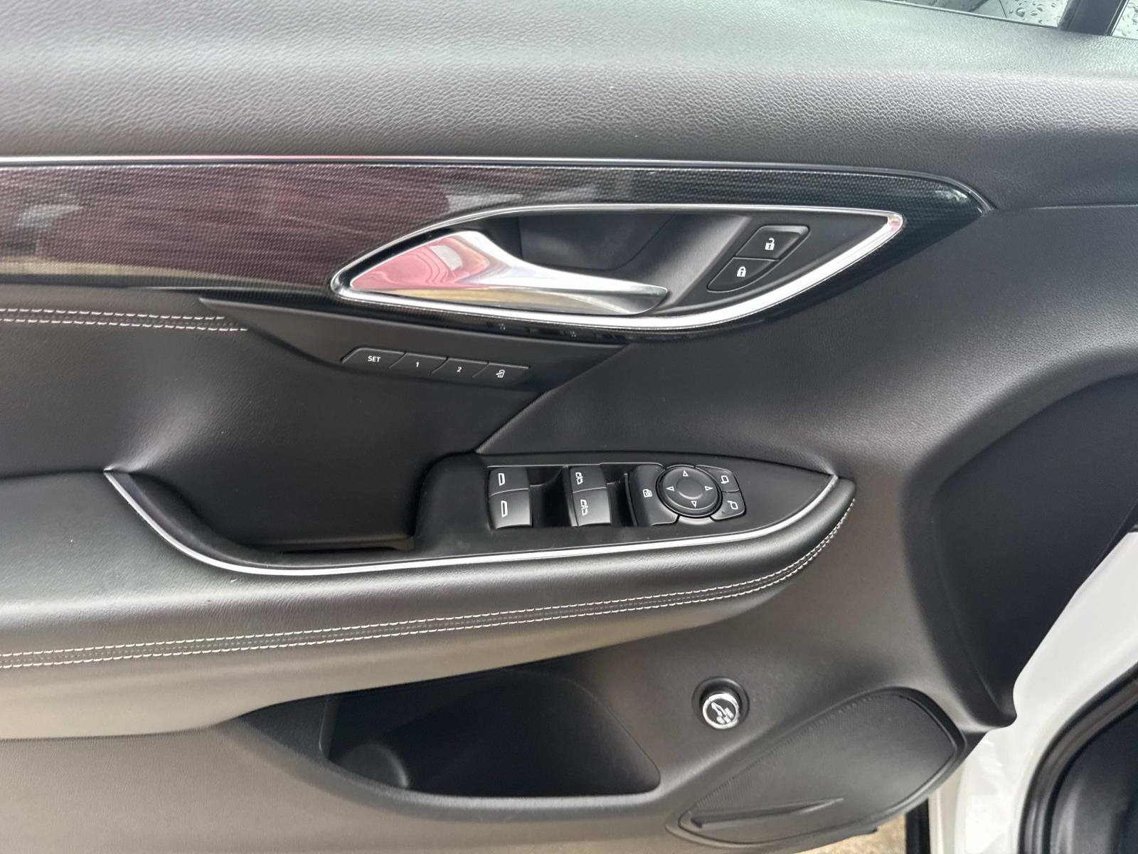 2022 Buick Envision Essence photo 18
