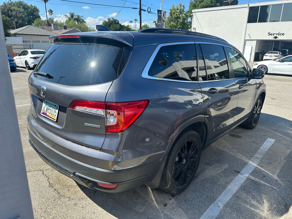 2022 Honda Pilot Special Edition photo 3
