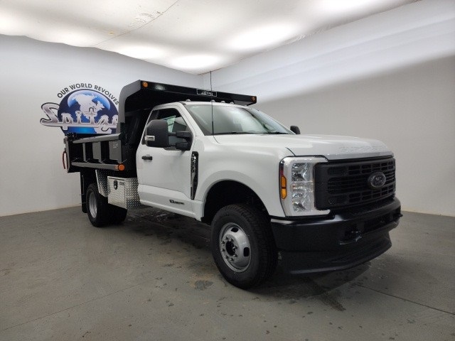2024 Ford F-350 XL photo 2