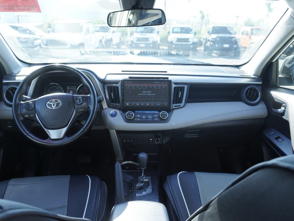 2018 Toyota RAV4 Hybrid XLE photo 23