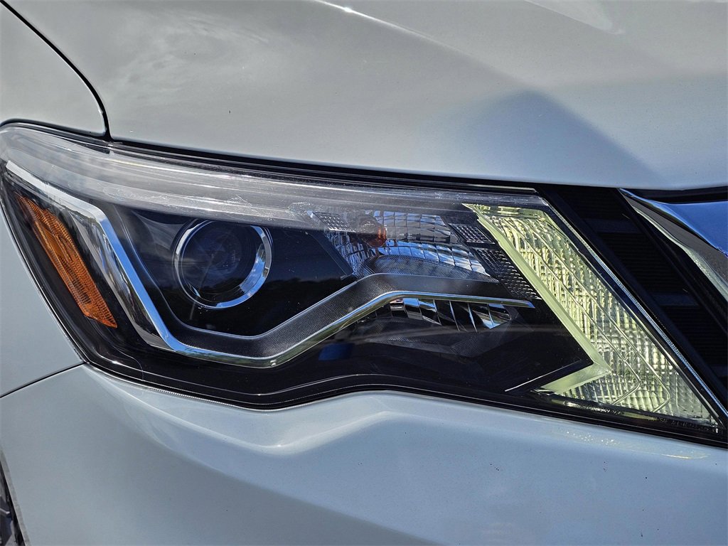 2020 Nissan Pathfinder SL photo 4