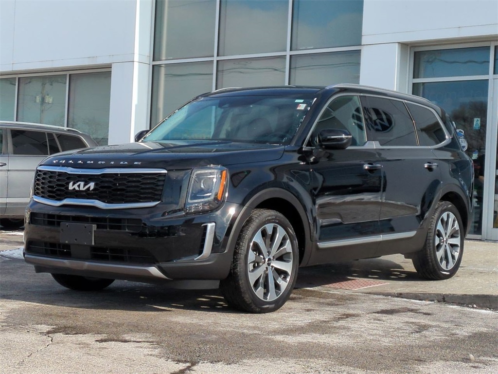 2022 Kia Telluride S photo 2