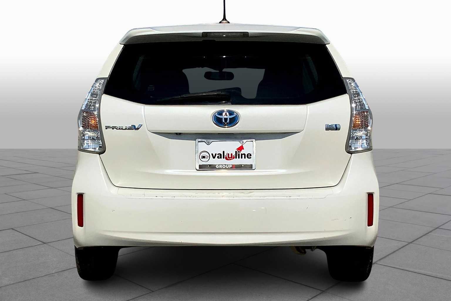 2012 Toyota Prius V Five photo 4