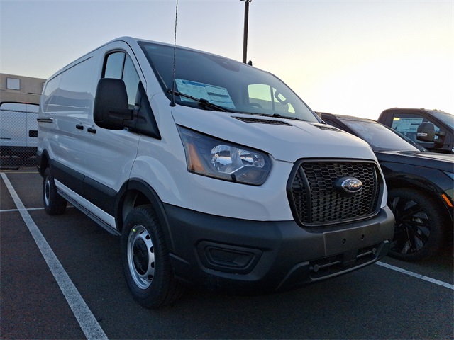 2025 Ford Transit photo 3