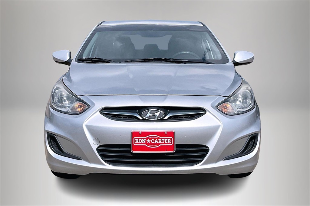 2013 Hyundai Accent GLS photo 2