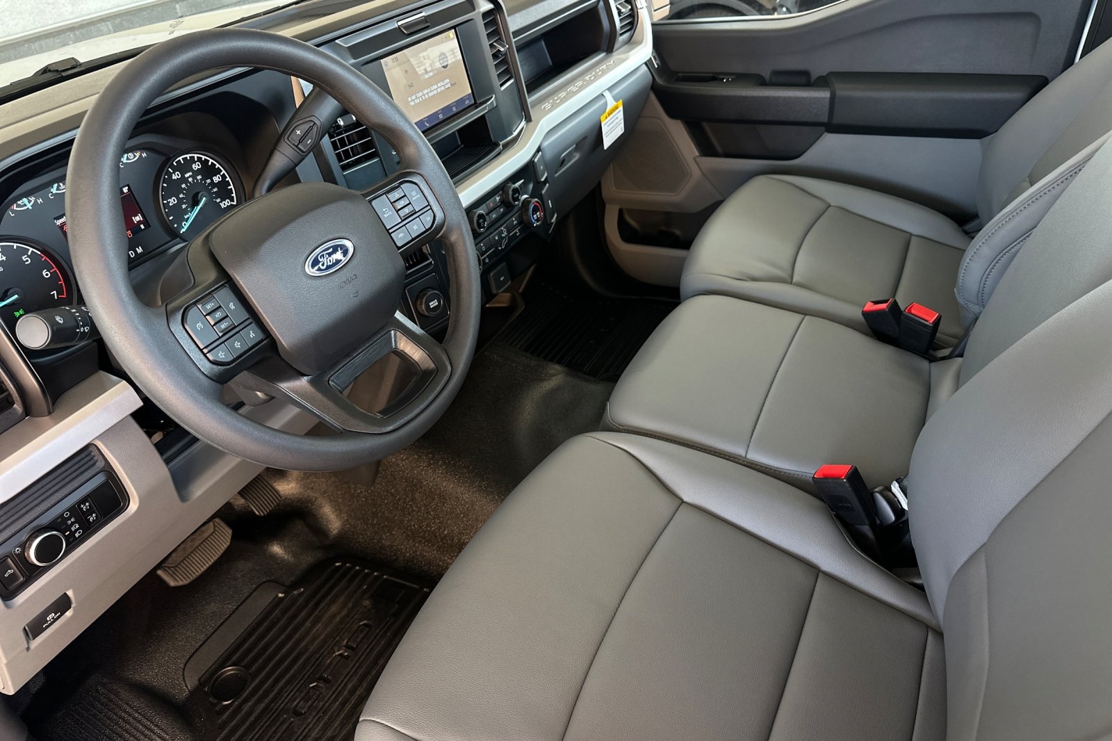2026 Ford F-250 XL photo 9