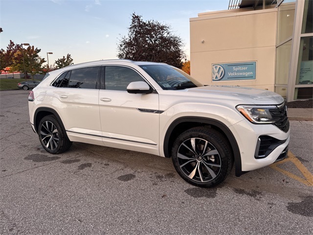 2025 Volkswagen Atlas Cross Sport SEL Premium R-Line photo 3