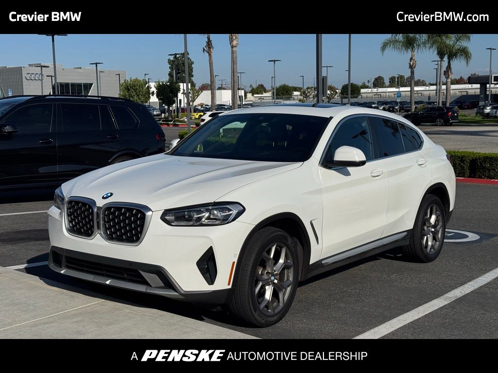2022 BMW X4 30i's photo