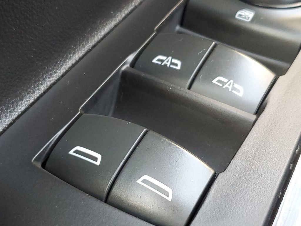 2023 Gmc Acadia SLT photo 33