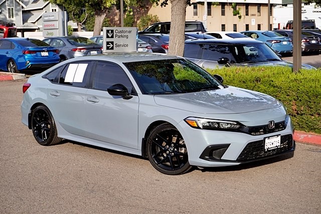 2022 Honda Civic Sport photo 2