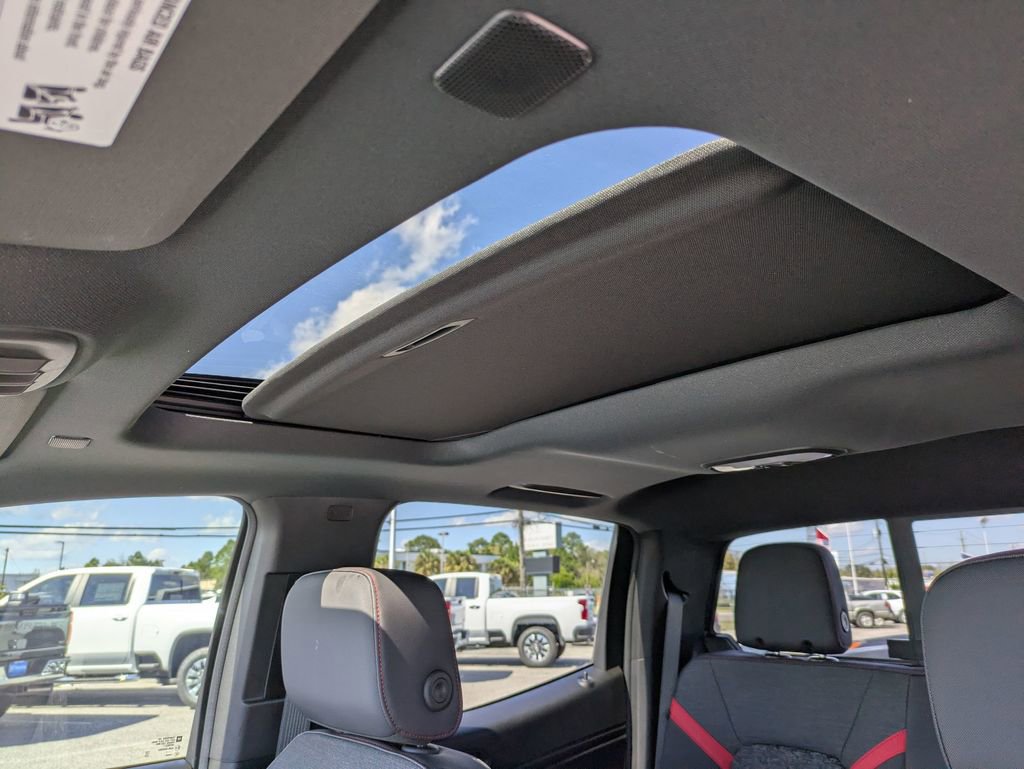 2025 Chevrolet Colorado Z71 photo 14