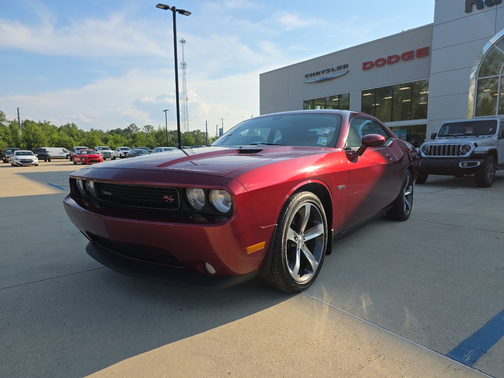 2014 Dodge Challenger R/T photo 3