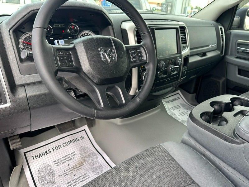 2017 Ram 1500 Big Horn photo 10