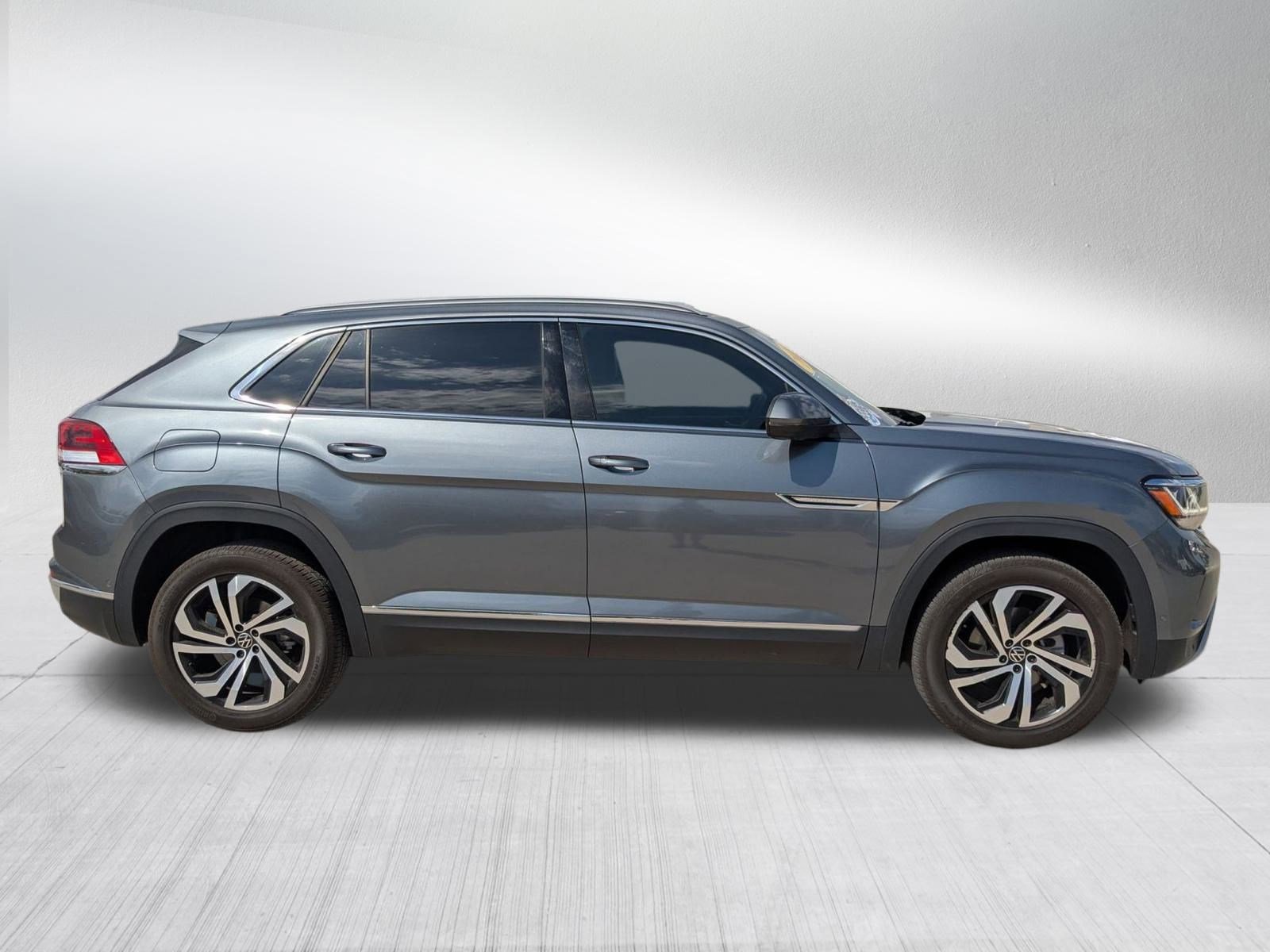 2021 Volkswagen Atlas Cross Sport V6 SEL Premium photo 5
