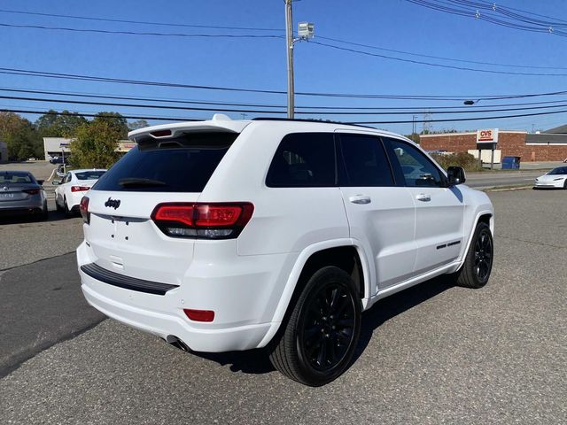 2018 Jeep Grand Cherokee Altitude photo 3