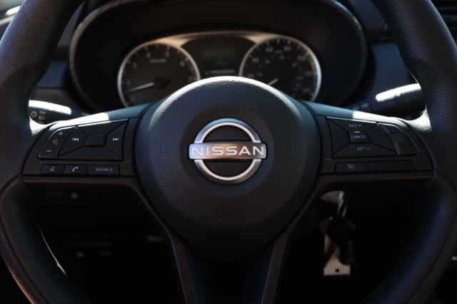 2025 Nissan Versa 1.6 S photo 19