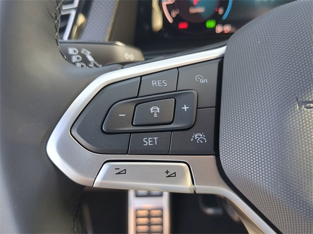 2025 Volkswagen Atlas Cross Sport SEL R-Line photo 20