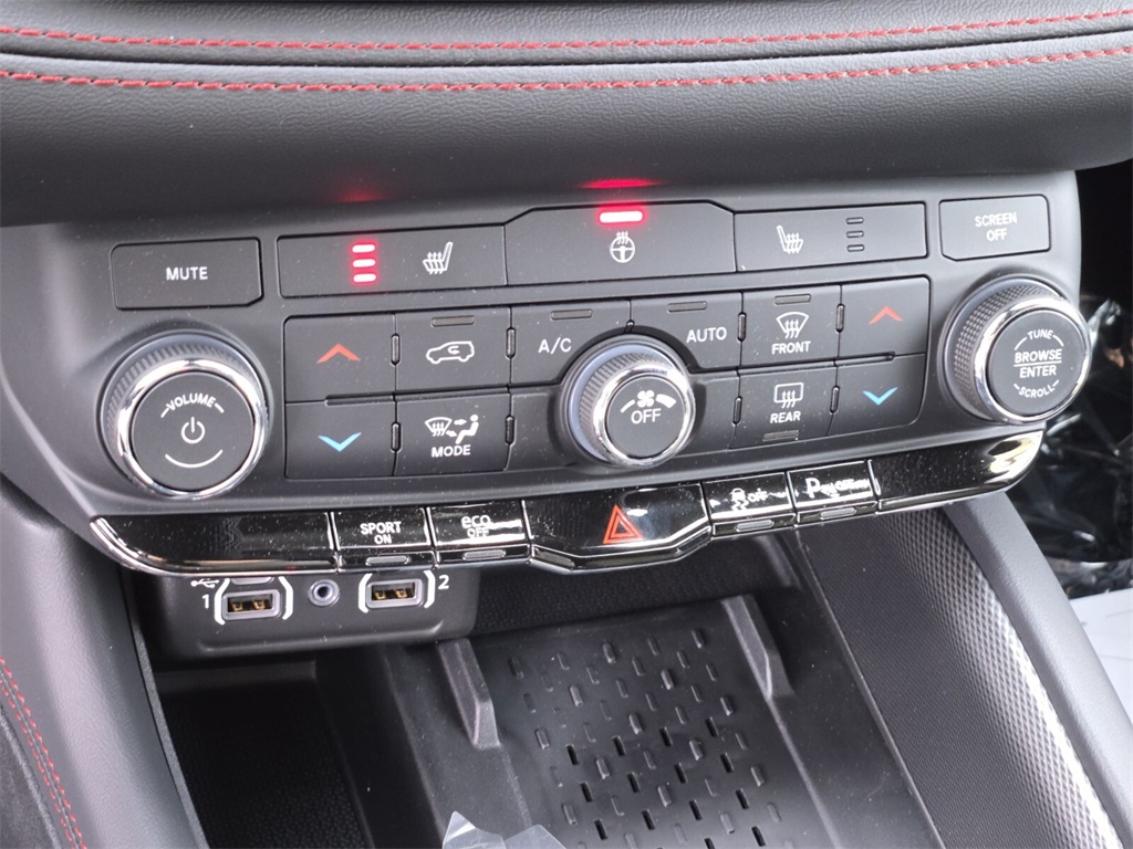 2025 Dodge Durango R/T photo 14