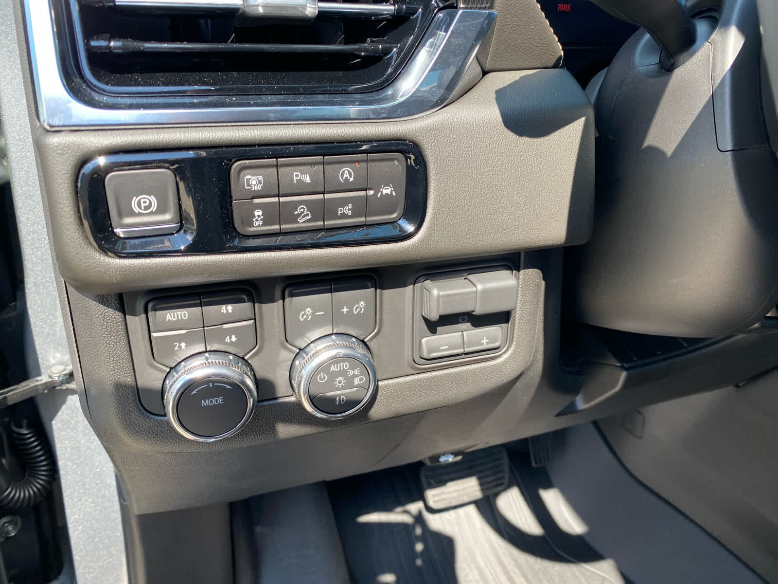 2025 Gmc Yukon photo 15